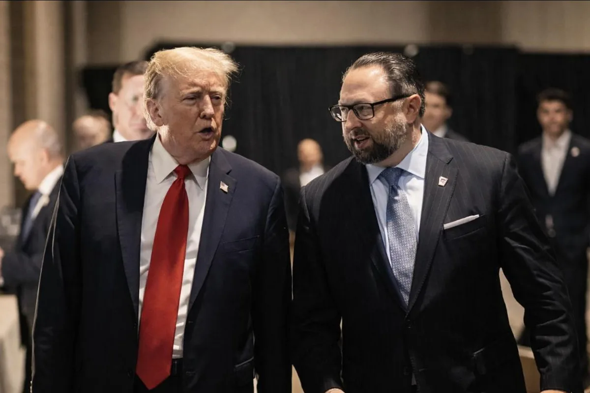 Aliado de Trump declara apoio à candidatura de influencer bolsonarista