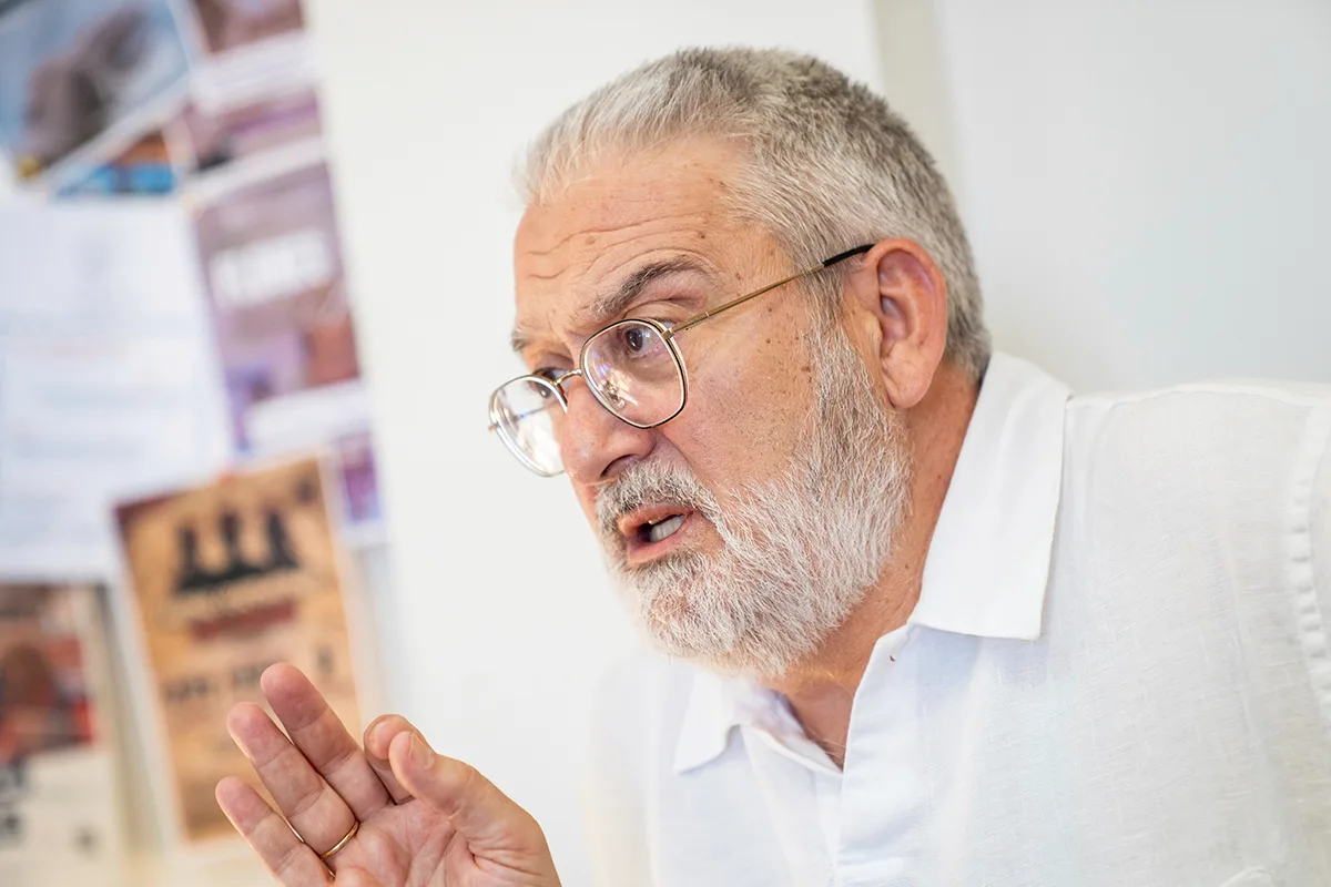 Coronel Luis Romero, ex número 3 del CNI: "Por mi experiencia puedo afirmar que las rencillas entre ministros han impedido una rápida solución. Marlaska y Albares se comportan como prima donnas"