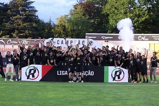 Nenhum dos 33 clubes da I e II ligas usou os dias extra do mercado para fazer circular jogadores sub-23