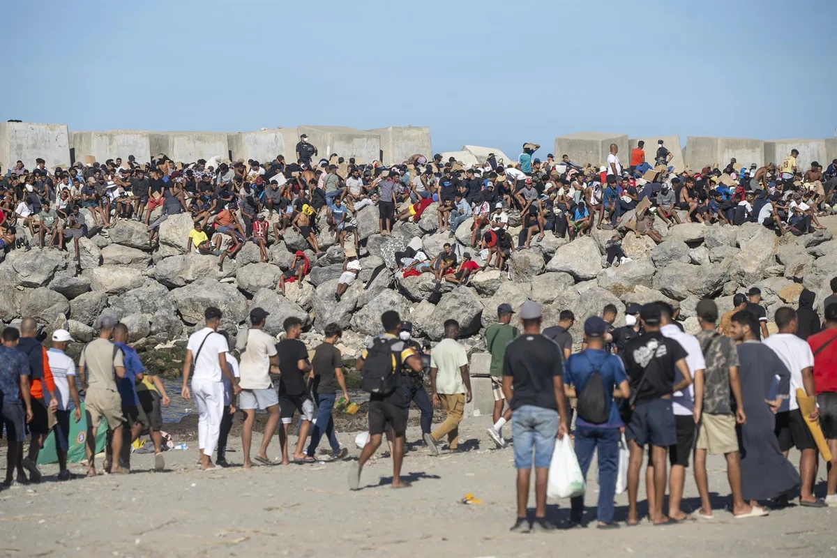 Cuerpo viajará a Ceuta para abordar con empresas el apoyo económico tras la crisis migratoria