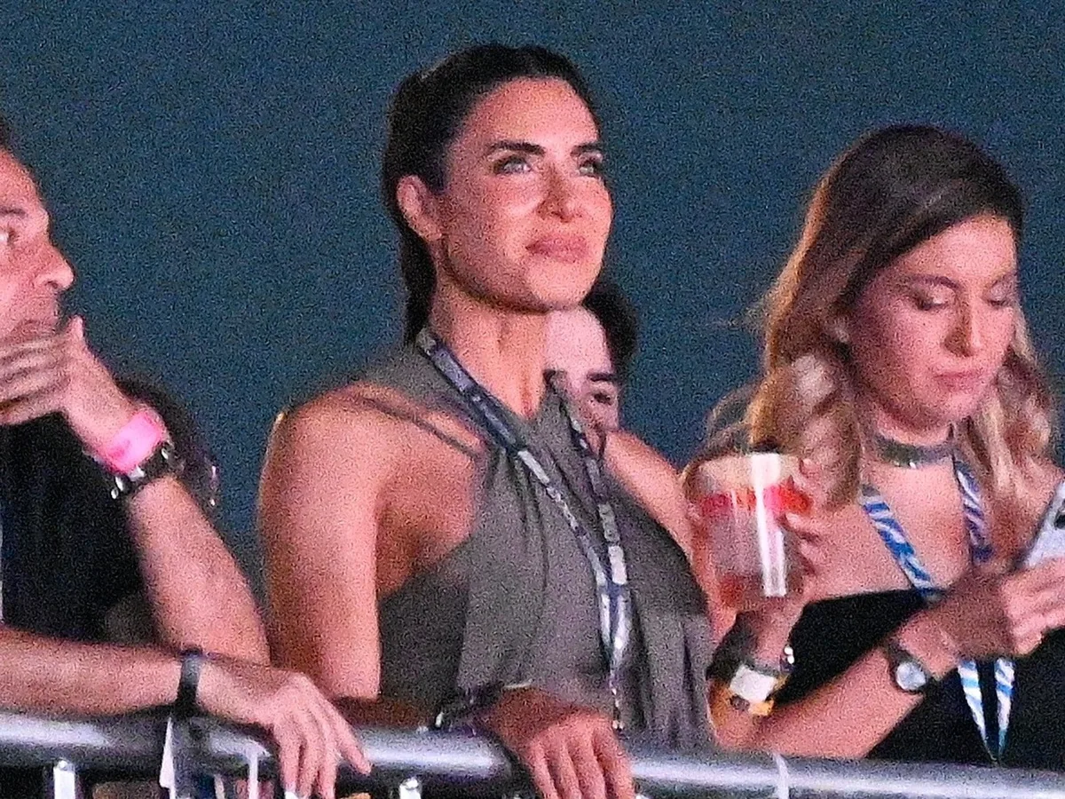 Pilar Rubio saca su lado más rockero y se va de concierto sin Sergio Ramos en medio de los rumores de crisis