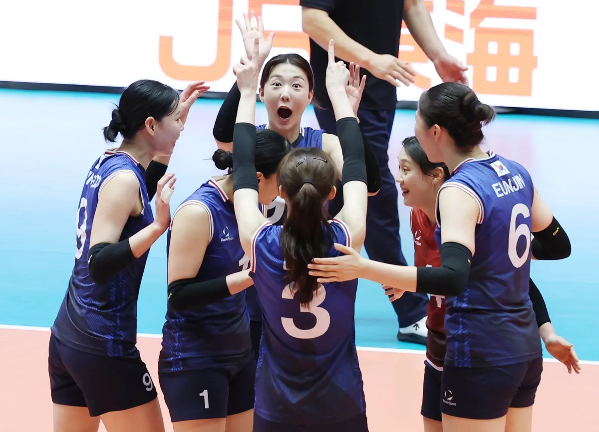 ‘3년 전 빚 갚았다’ 여자배구, 베트남 제압…조 1위로 8강행