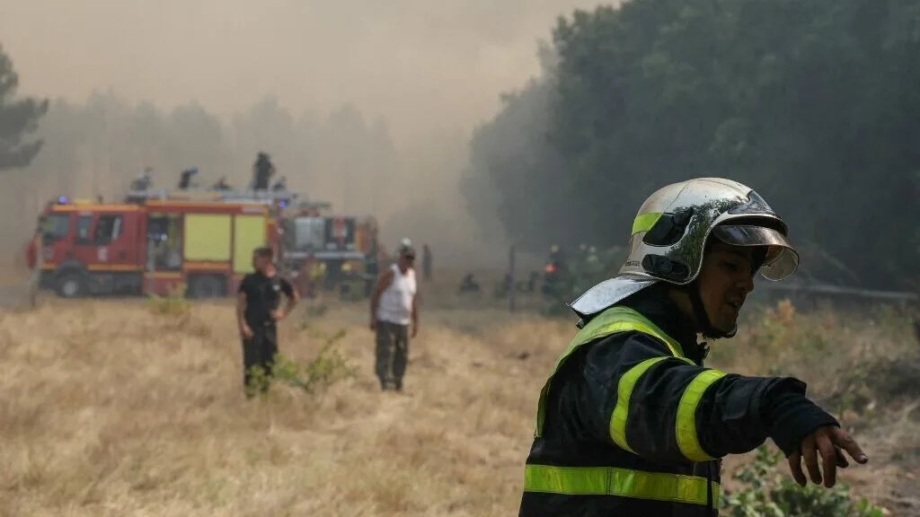 Après les incendies de l’été en France, un afflux de candidats chez les pompiers volontaires