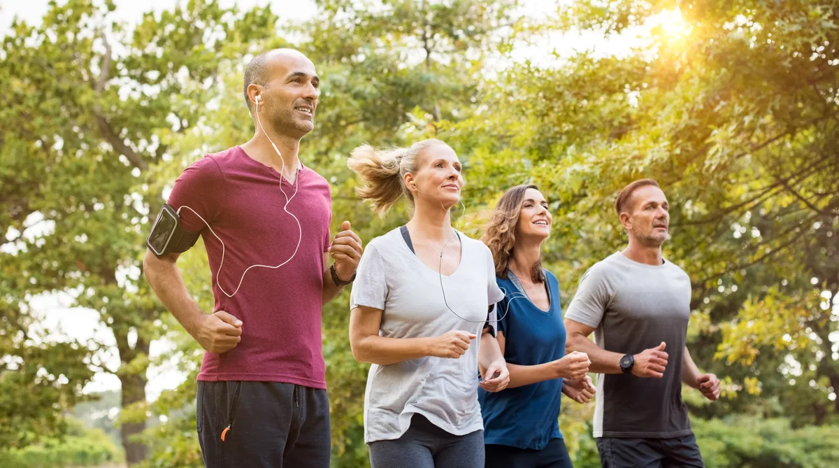Salir a correr durante la primavera: los detalles que los runners deben tener en cuenta para evitar alergias