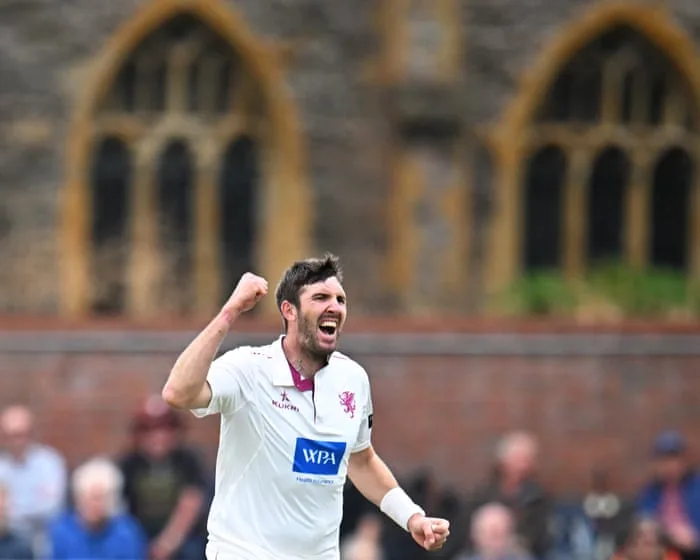 Hampshire v Warwickshire, Somerset v Glamorgan, and more: county cricket, day two – live