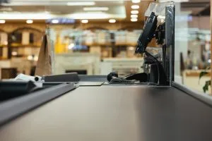 Supermercado é condenado por instituir escala de trabalho 9 x 1