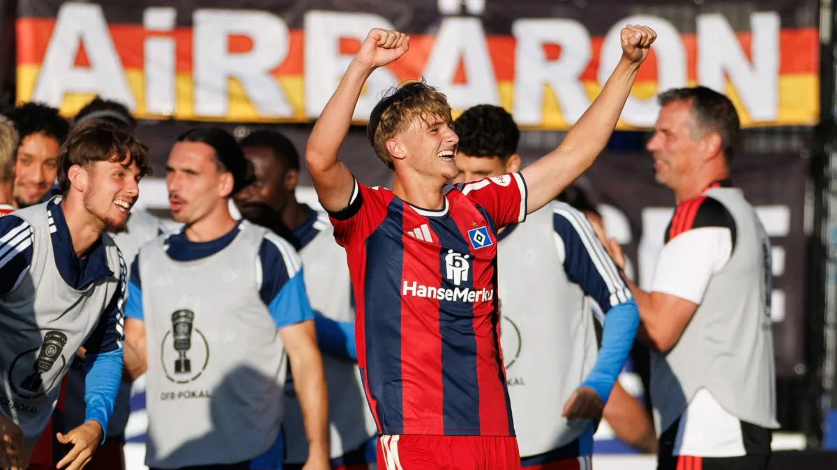 Hamburg siegt im DFB-Pokal: Ein 16-Jähriger trifft für den HSV