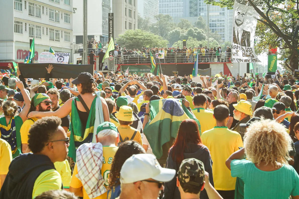 “Fora Lula” e “Fora Moraes” pautam atos da direita