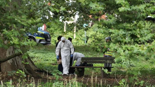 Großeinsatz der Polizei: Mann in Leverkusen mit Stichwaffe schwer verletzt
