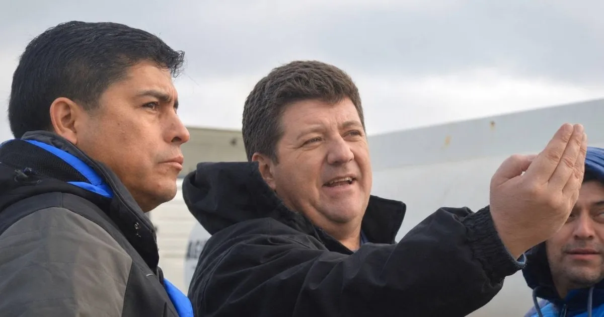Escándalo en Santa Cruz: el Jefe de Gabinete denunció seguimiento y espionaje por parte de la Policía provincial y hay silencio del gobernador