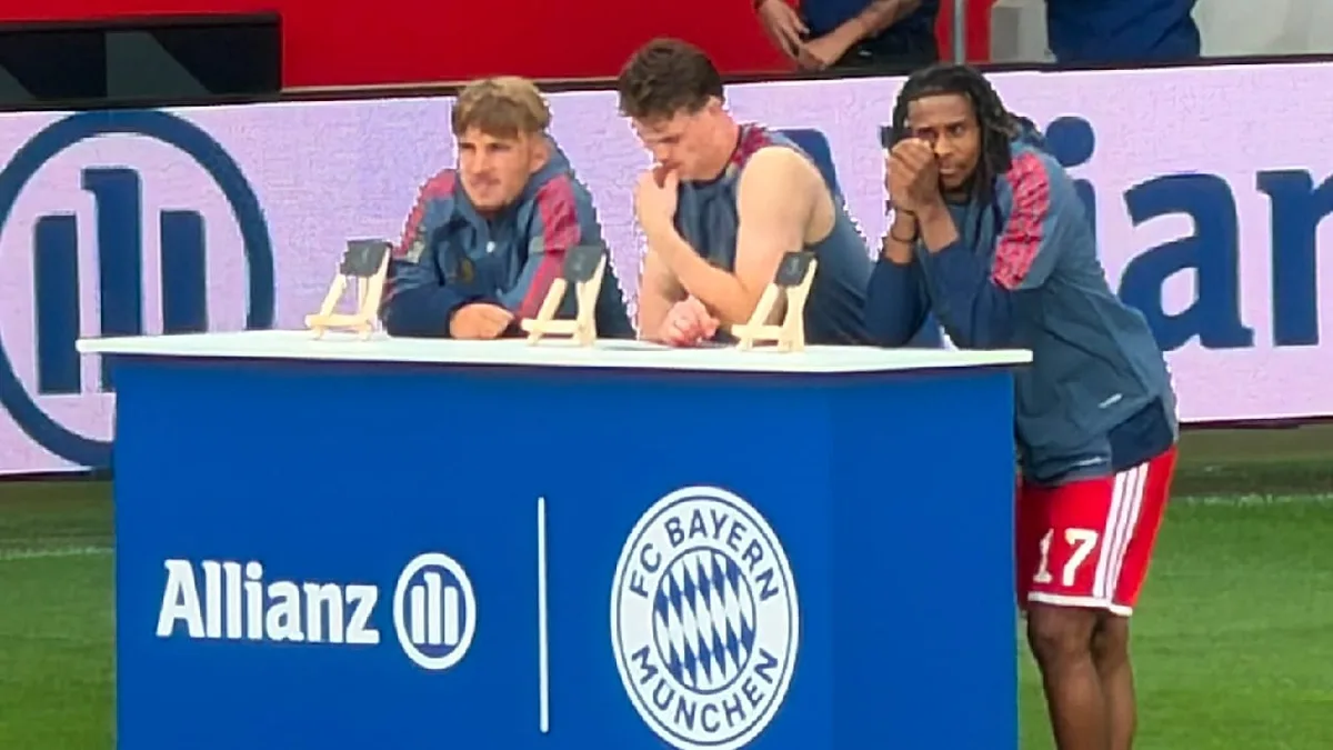 Beim Team Day - Bayern-Star Michael Olise bricht Challenge ab