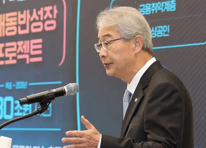 임종룡 우리금융 회장, 자사주 5천주 매입…경영진 56명 동참