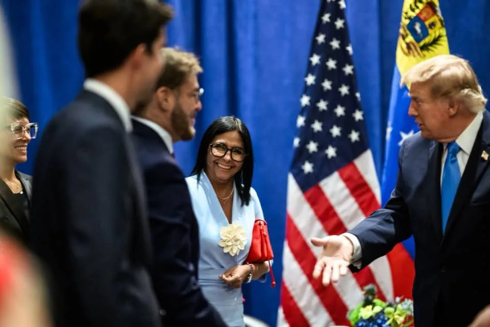 «No fue elegida»: EEUU aclara que cita entre Trump y Delcy Rodríguez no la legitima