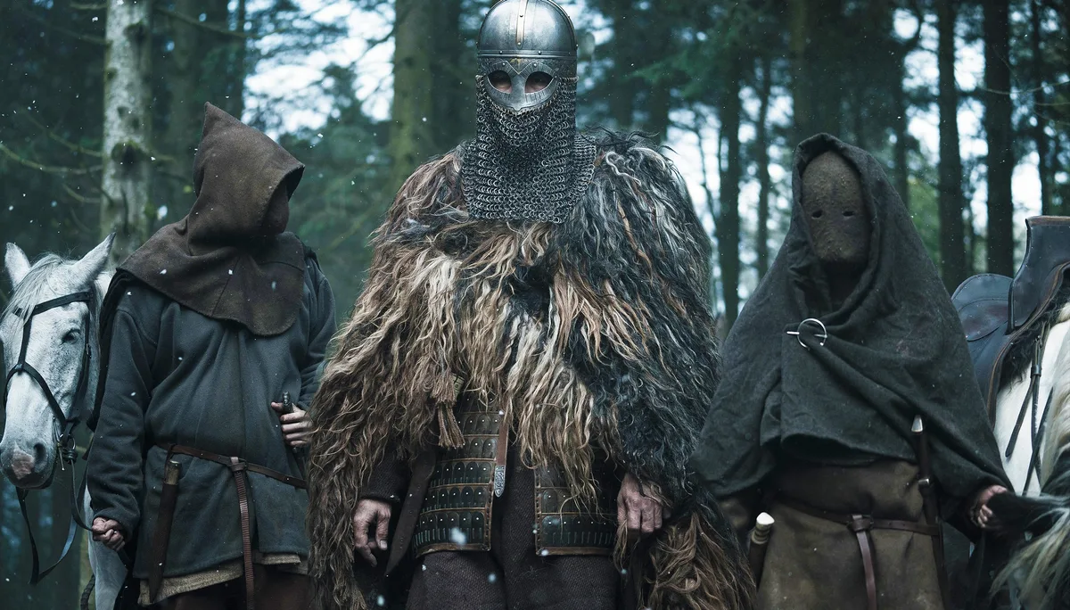 "Una experiencia hipnótica": Está en Prime Video y es la película de aventuras medievales más salvaje de los últimos años