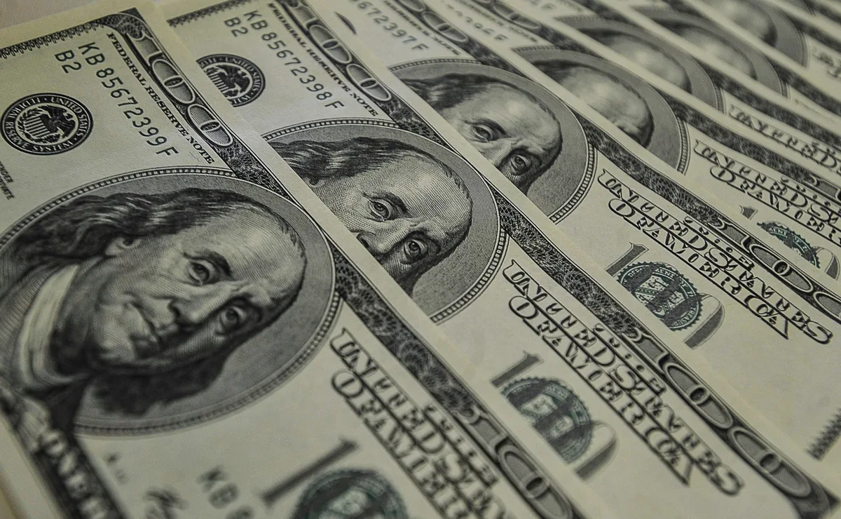 Dívida global supera US$ 365 trilhões, após alta de US$ 10 trilhões puxada por emergentes, diz IIF