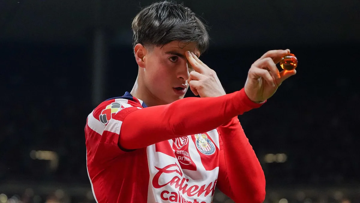 ¡La ‘Hormiga’ vuela a Europa! Olympiacos compra a Armando González por 12 MDD