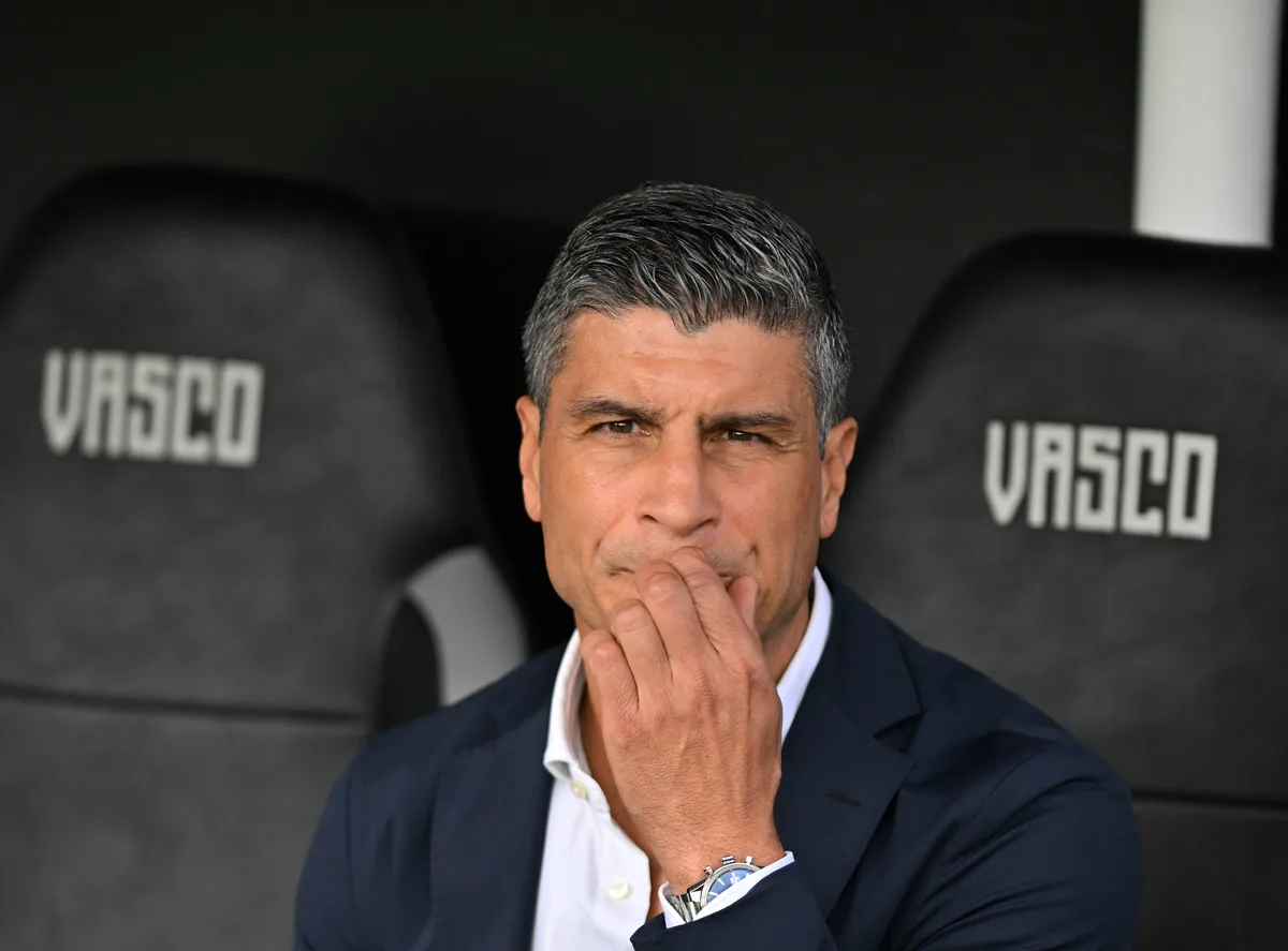 Palmeiras x Vasco: Pedro Emanuel tem Abel Ferreira como inspiração e já usou lema do treinador