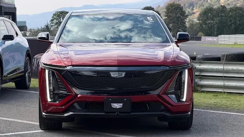 BMW, Cadillac; entre los autos de lujo que roban cárteles mexicanos