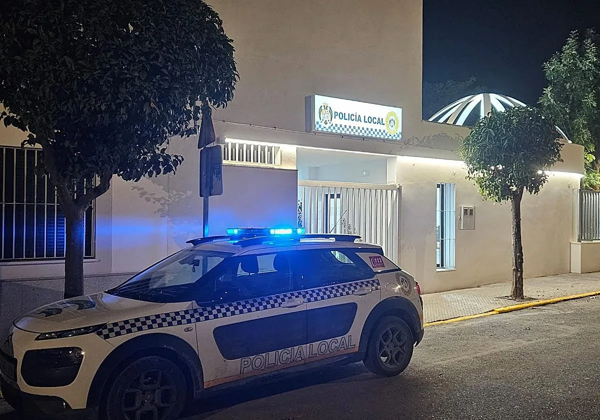 Caos en Montalbán por una concentración ilegal: motos sin matrícula, conductores encapuchados y un agente herido con mordiscos
