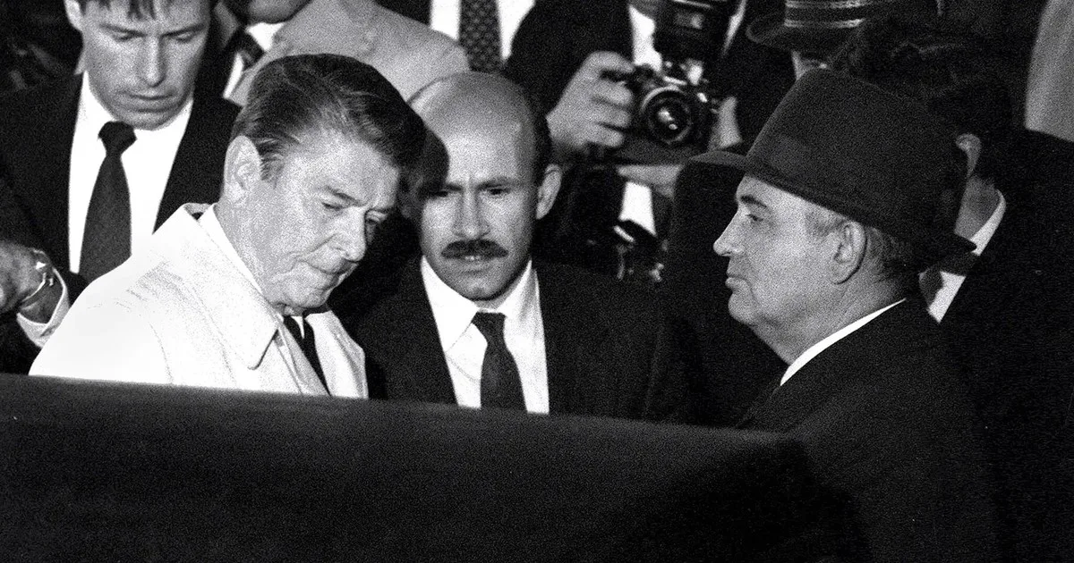'Al borde de la guerra', un regreso a una era de diplomacia al límite