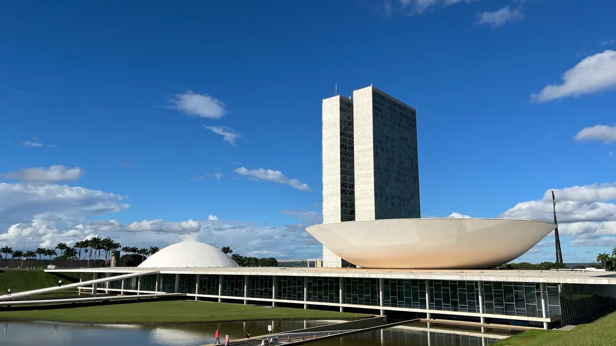 Governo estima R$ 45 bi para emendas; R$ 4 bi a mais que 2026