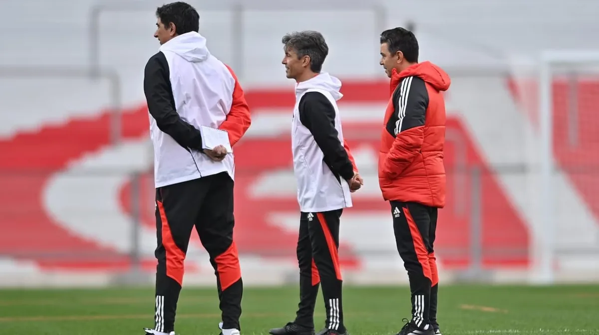 Gallardo definió el cuerpo técnico que lo acompañará en la selección de Ecuador: quién será su ayudante tras la salida de Biscay