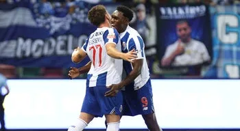 Pietuszewski salva o FC Porto na Madeira