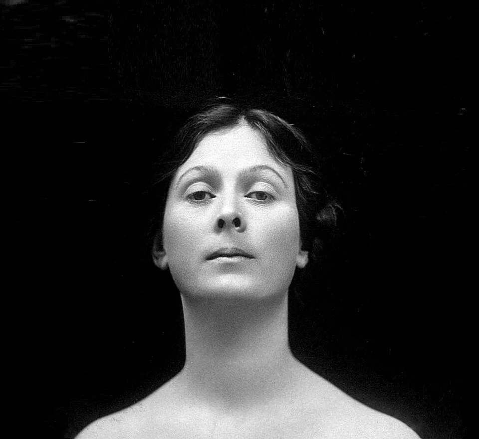 O adeus de Isadora Duncan, militante socialista e pioneira da dança moderna