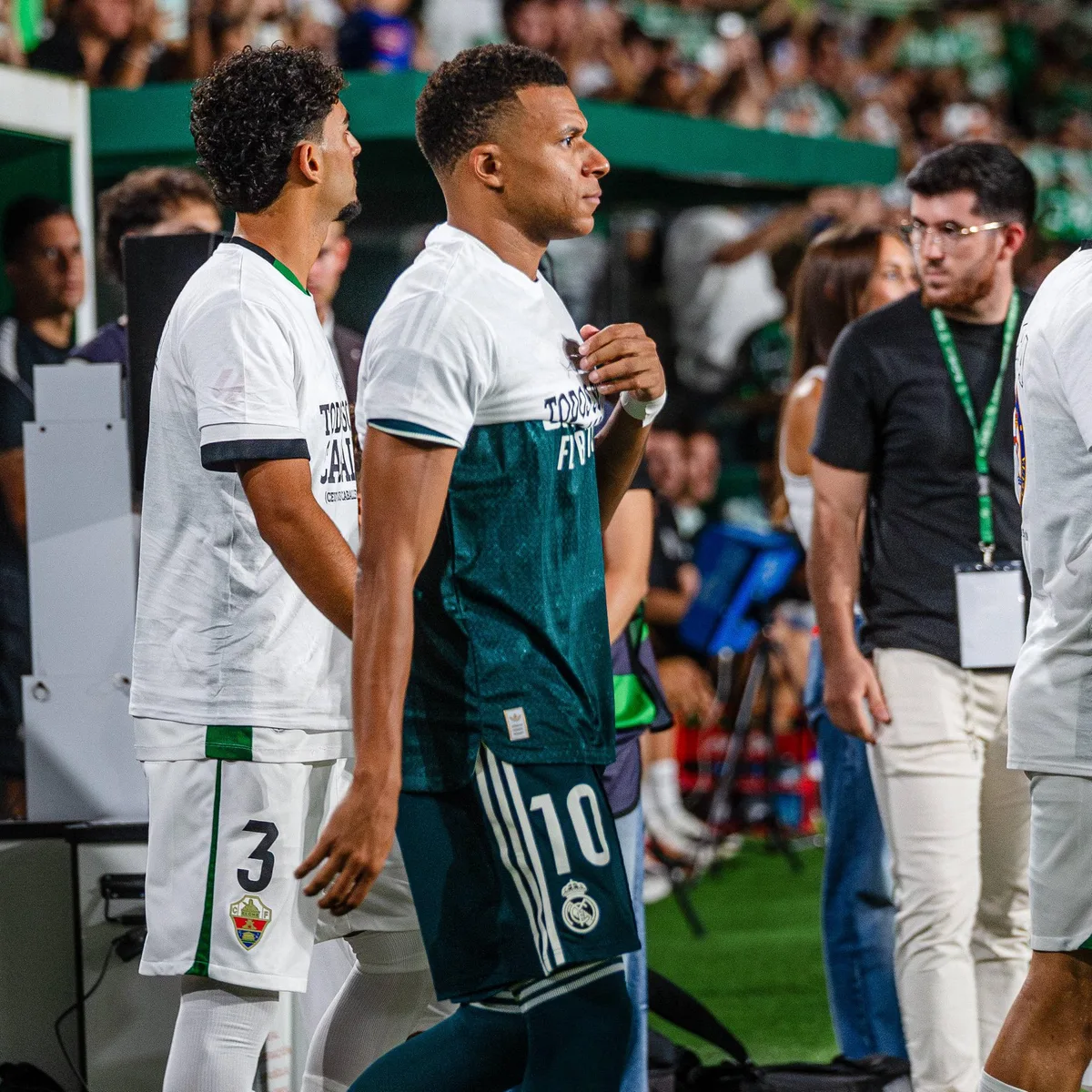Solidarität für Ceuta - Mbappé, Vinícius und Konaté geraten in Migrationsdebatte in Spanien