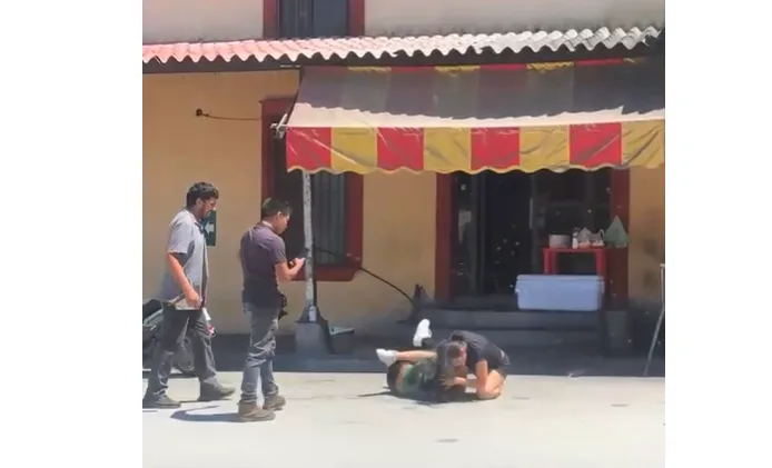 Riñen por un pollo y terminan a golpes en Parras; una mujer resulta lesionada