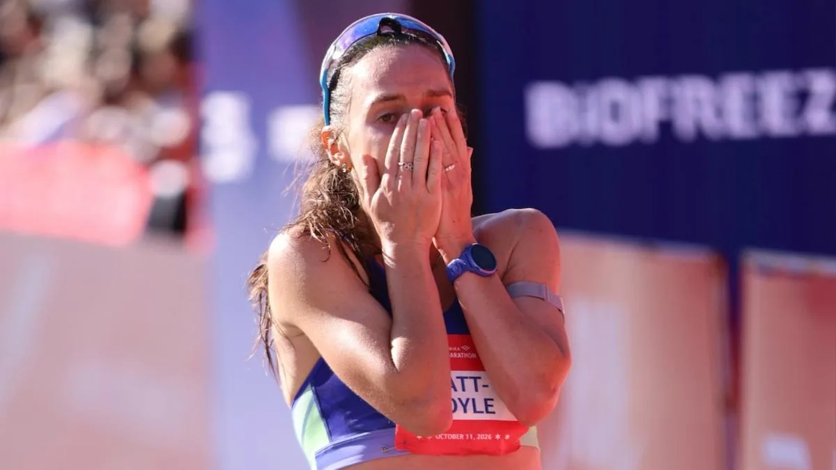 Izzi Batt-Doyle smashes Australian marathon record by nearly a minute in Chicago