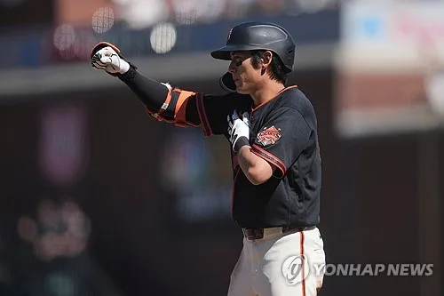 이정후, 애리조나와 DH 1차전 2안타 3출루…열흘 만에 멀티히트