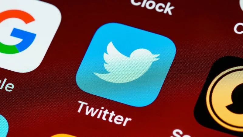 "L'homme le plus riche du monde l'a racheté et l'a brisé": Twitter est de retour mais ce n'est pas Elon Musk qui en est à l'origine