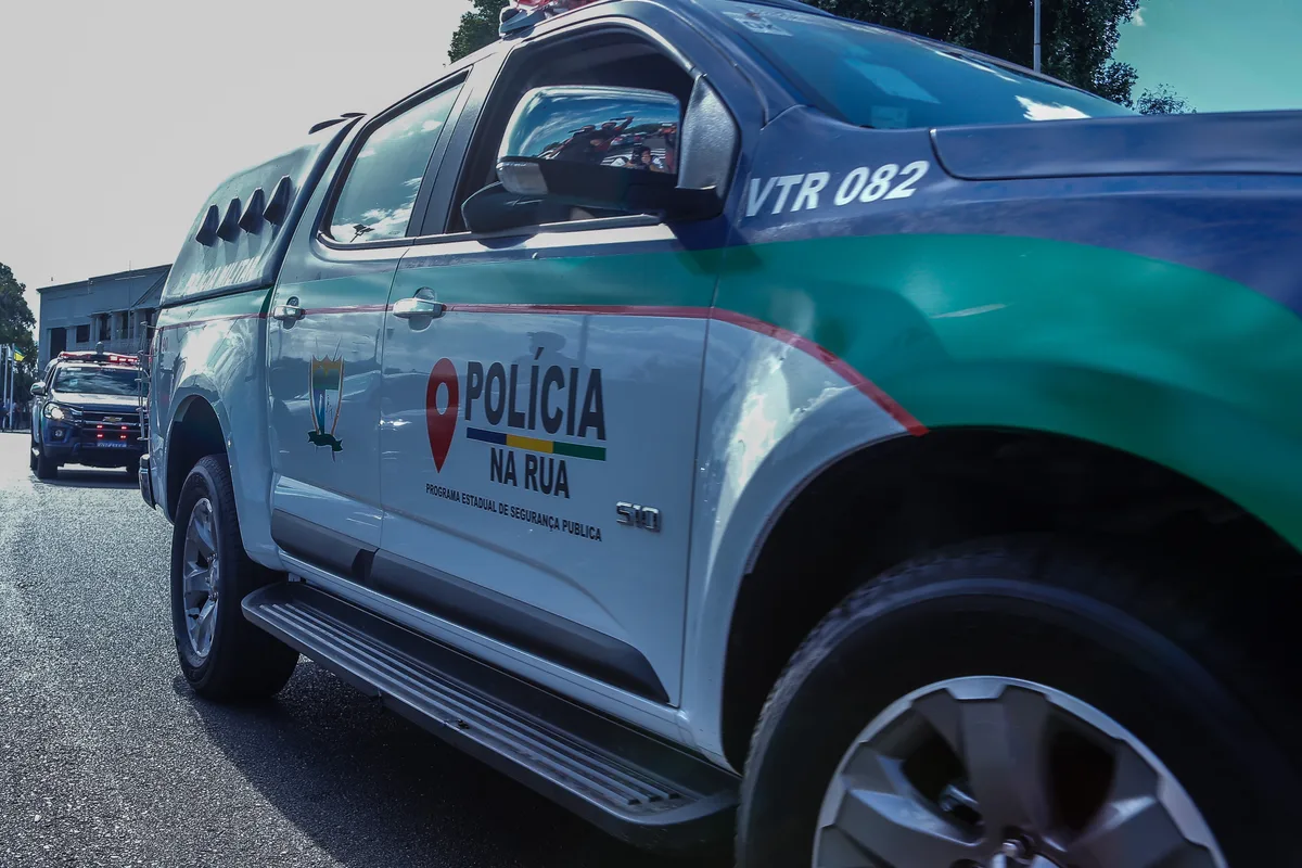 Mulher é agredida ao filmar homem que ameaçava atropelar outras mulheres em Rorainópolis
