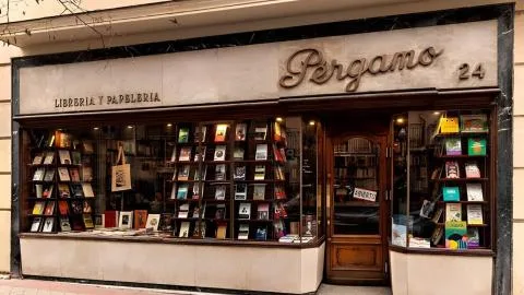 Madrid presume de cultura mientras el negocio inmobiliario se queda con sus librerías