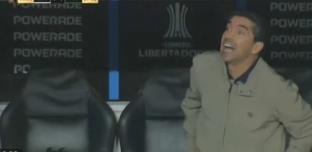 Abel Ferreira se revolta com árbitro e é expulso pela 15ª vez no Palmeiras