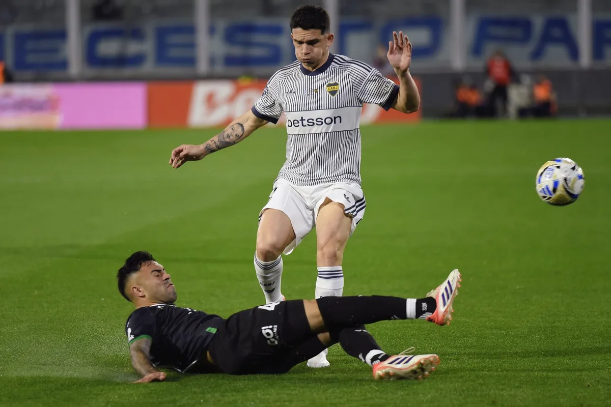 Por qué interrumpieron el partido entre Boca y Vélez en el minuto 10
