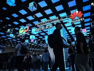 Le géant du numérique chinois Huawei accusé d’avoir volé les secrets de fabrication… d’un robot testeur de smartphones