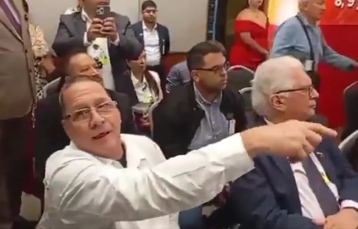 Jesús Faría perdió la cabeza al oír a Gustavo Petro decir la verdad sobre el 3 de enero (VIDEO)