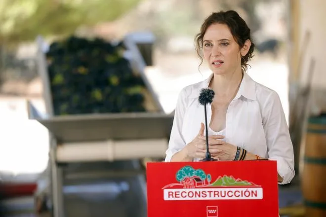 Ayuso 'zanja' el asunto del ático: "Ya está en venta, chao pescao"