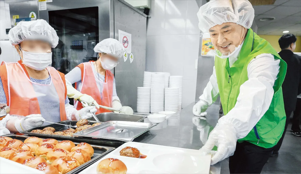 “민심의 바다로 가겠다”면서… 장동혁, 당원권 강화 올인