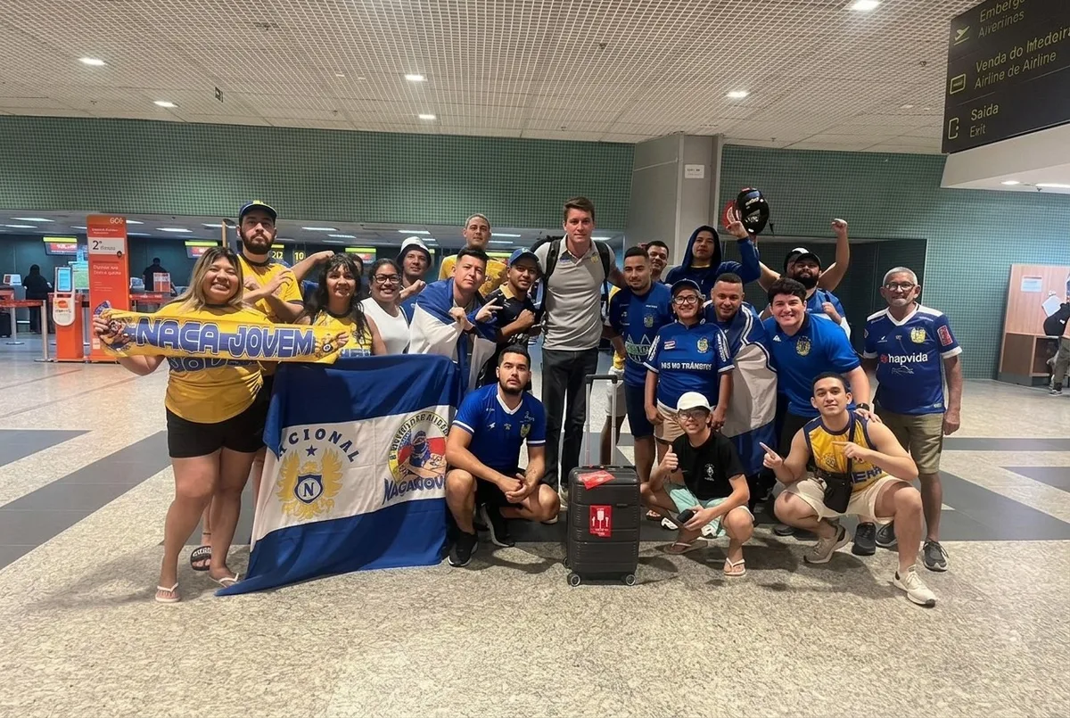 Nacional-AM embarca para Alagoas sob apoio da torcida em busca do acesso à Série C