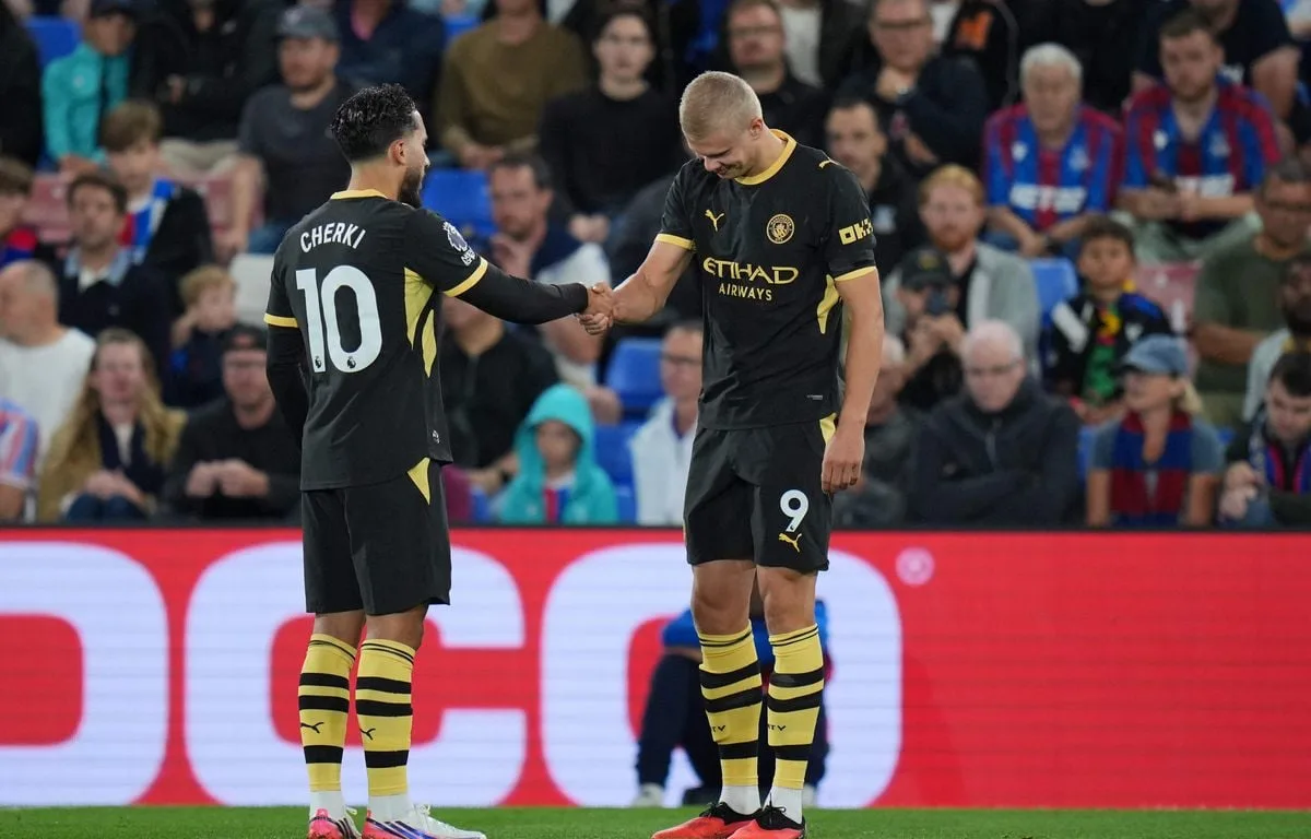 « C’est un génie »… Cherki inscrit un fabuleux doublé contre Palace et met la Premier League à ses pieds
