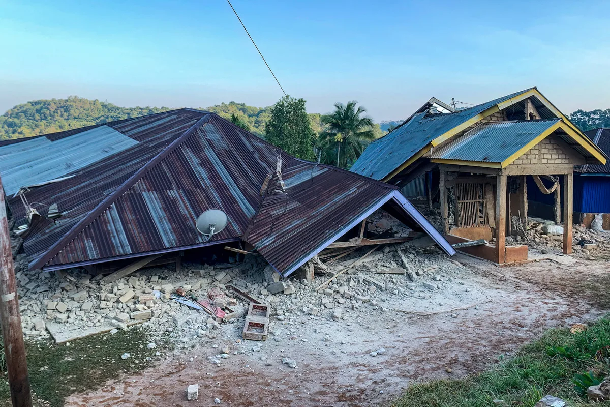 Magnitude-7.7 quake hits off coast of Indonesia and tsunami warning issued