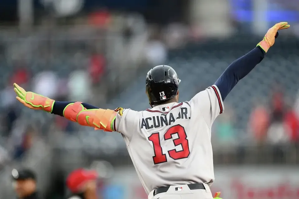 El histórico 200: El jonrón con el que Ronald Acuña Jr. rompió una marca histórica de las Grandes Ligas (VIDEO)