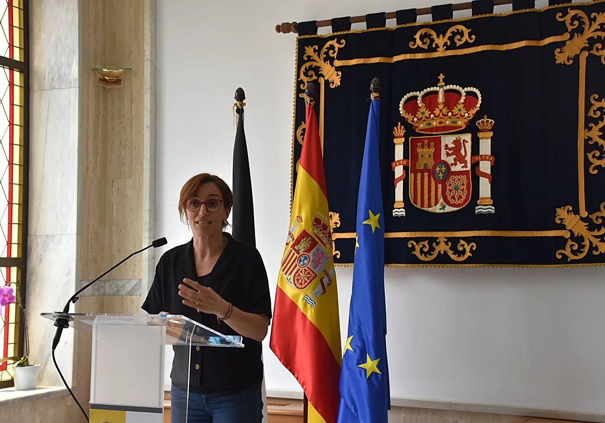 Mónica García insiste en que no hay «colapso sanitario» en Ceuta, solo «tensión y sobreesfuerzo»