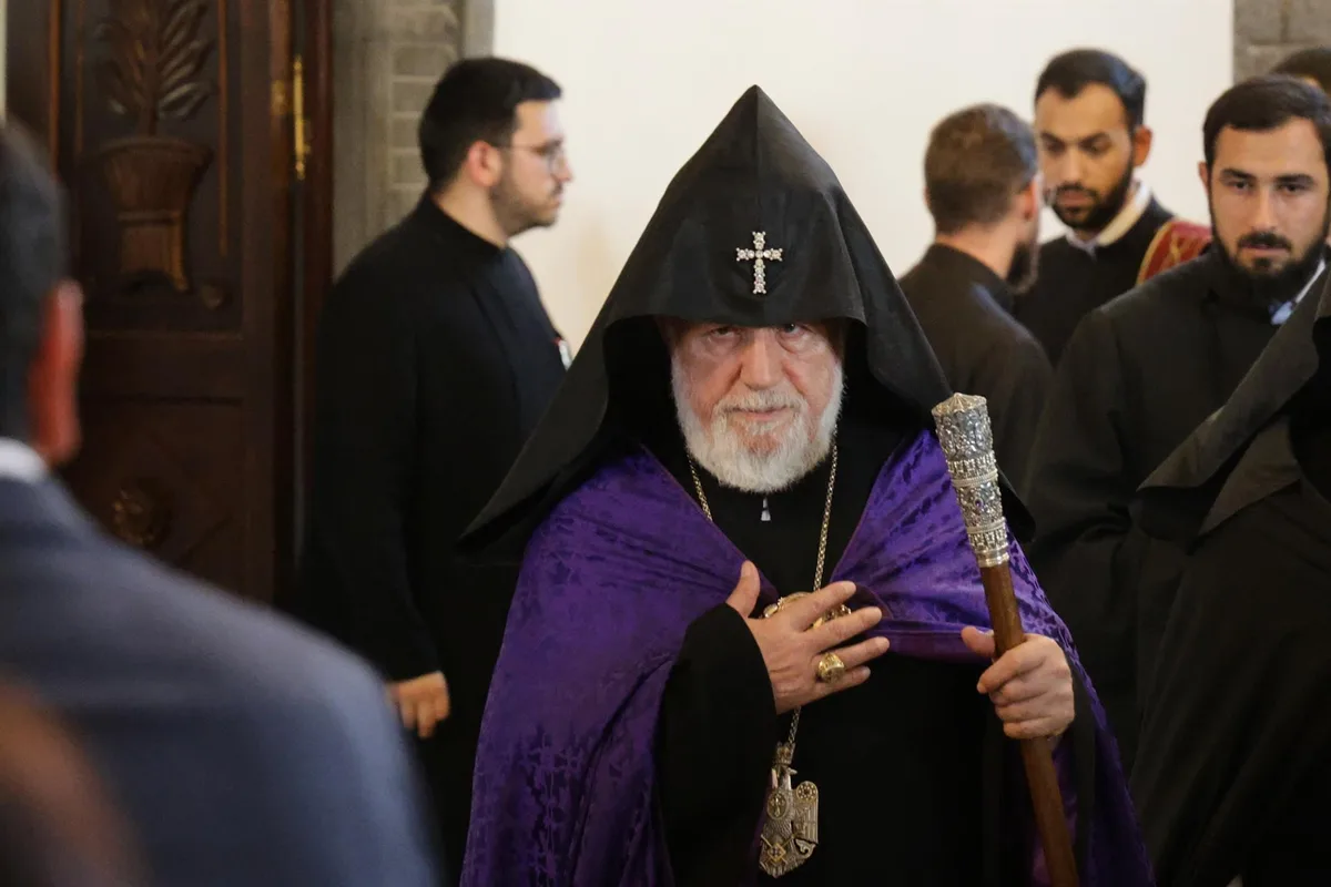 El Gobierno armenio escala su cruzada contra la Iglesia Apostólica y anuncia una investigación sobre su cúpula