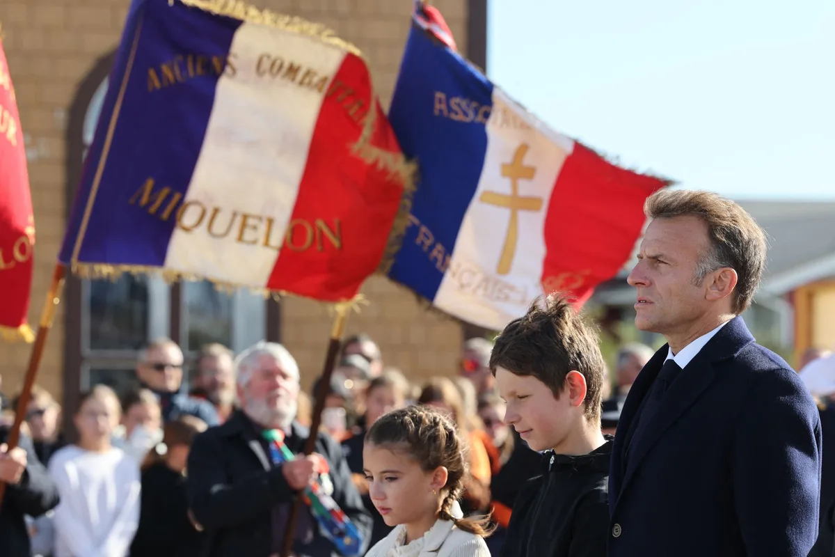 Macron à Saint-Pierre-et-Miquelon : un archipel aussi lointain que stratégique pour la France