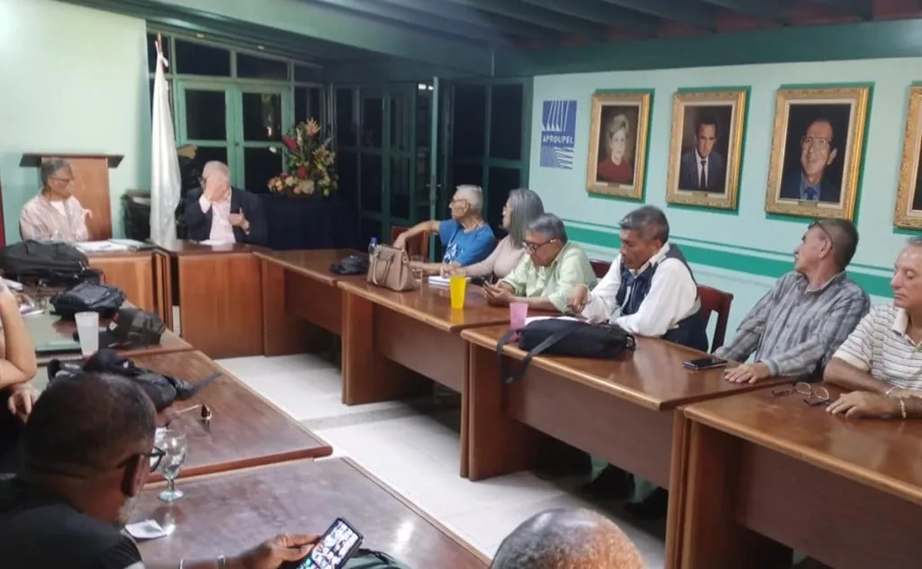 AD busca rescatar su tarjeta: Militancia regional impulsa las PASO para recuperar el partido