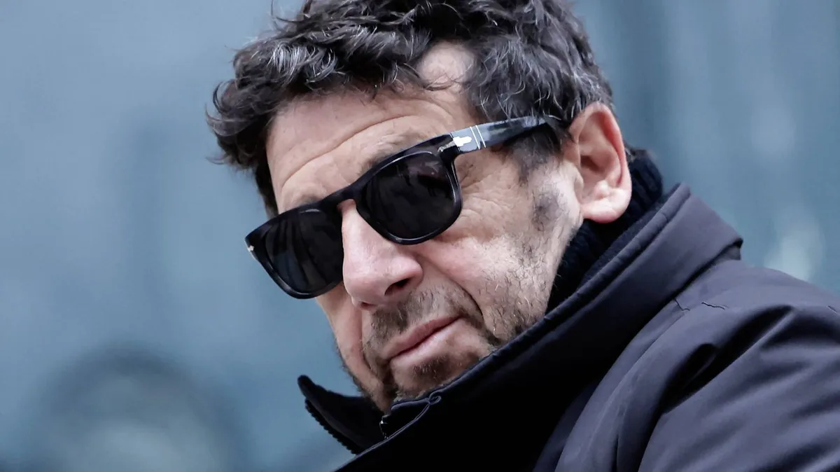 Le contrôle judiciaire de Patrick Bruel a été a assoupli, le parquet a fait appel